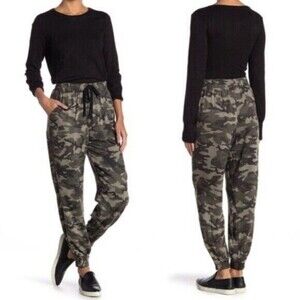 Know One Cares Women's Drawstring Waist Jogger Pant Multicolor Camouflage Size L